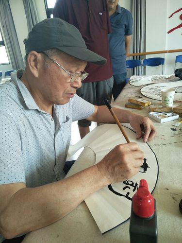 两地文人联谊会,挥毫泼墨显真情!